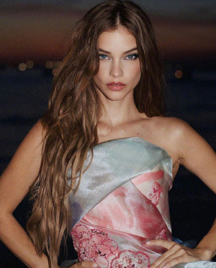 5/ 6日前barbara palvin芭芭拉·帕尔文出席活动造型美绝了!