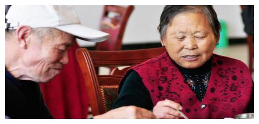 老人应该将存款告诉给子女吗？到晚年，父母这样的做法更好|卡里|家庭|赡养老人|积蓄|护工_新浪新闻