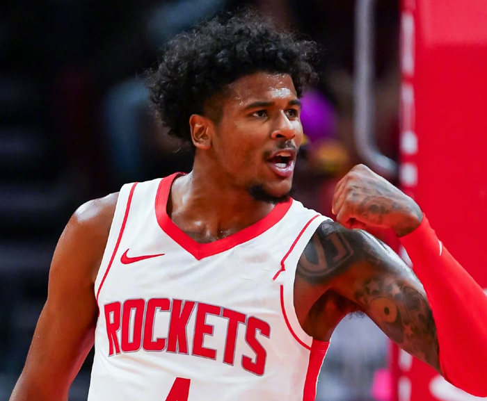 探讨乌度卡执教风格对火箭队整体战术执行的影响