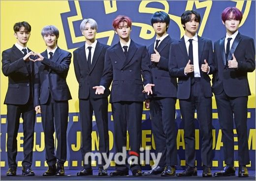 韩国男团nctdream新专辑发布会