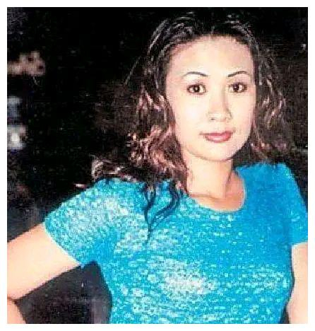 落魄的郭德纲被前妻胡中惠抛弃,撇下4岁的郭麒麟,如今过的怎样__财经头条__新浪财经