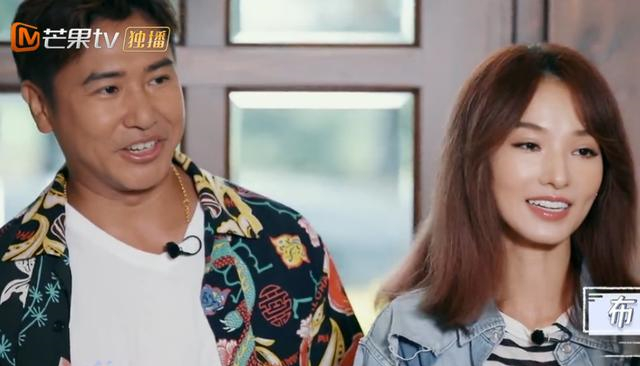 欧弟带妻子参加《婆婆和妈妈》,现场唱他的歌曲,网友:爷青回!