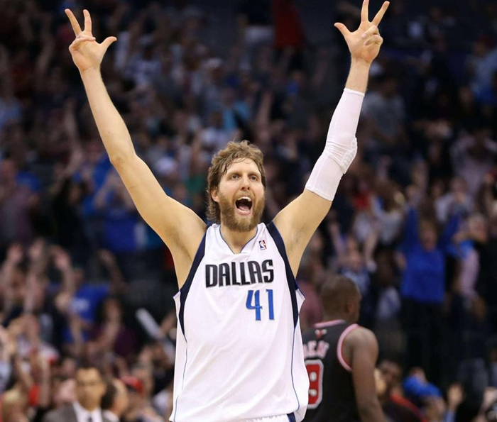 诺维斯基的职业生涯非常的坎坷,帮助小牛队夺冠也算是功成名就|诺维