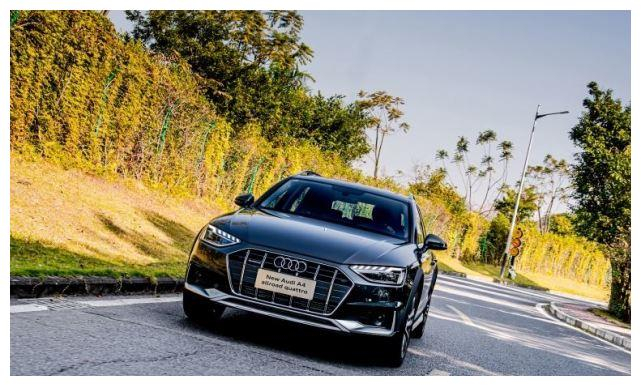 奥迪a4上市配led车灯双五辐轮毂搭载20t12v轻混动力