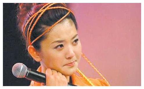 央视主持方琼:嫁大8岁总监生活美满,父亲为何成她最大的痛?__财经头条