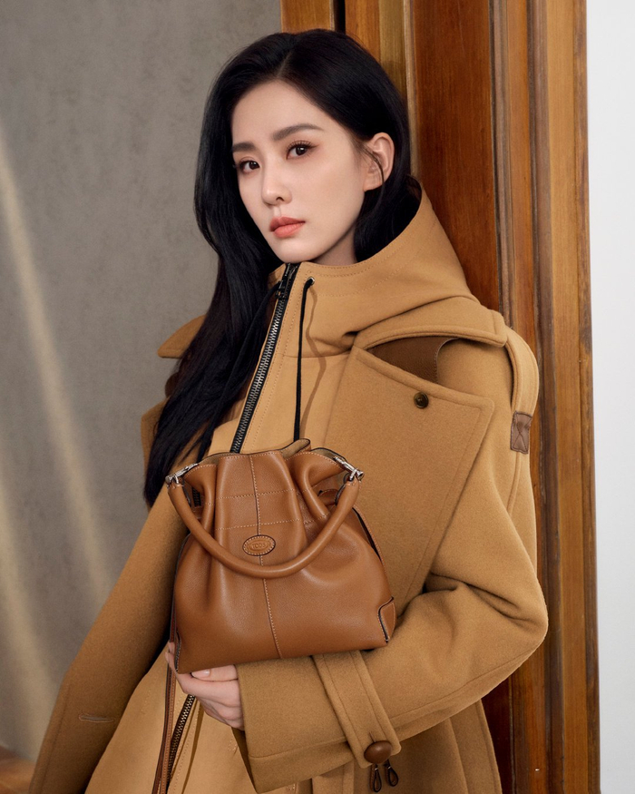 刘诗诗出镜 tods 2023秋冬系列广告,柔韧,温暖,优雅