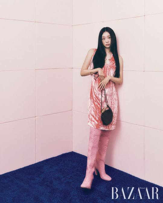 韩国女艺人金多美最新杂志写真曝光