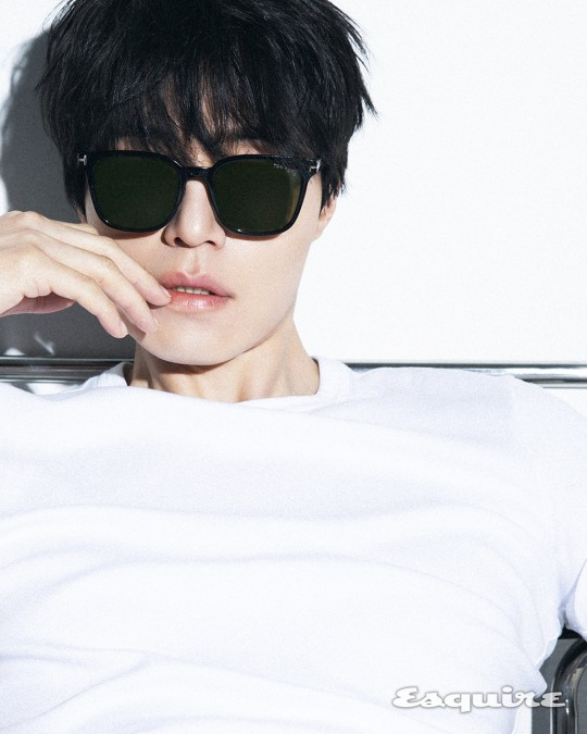 韩国艺人李东旭最新杂志写真曝光|李东旭|韩国艺人|杂志_新浪新闻