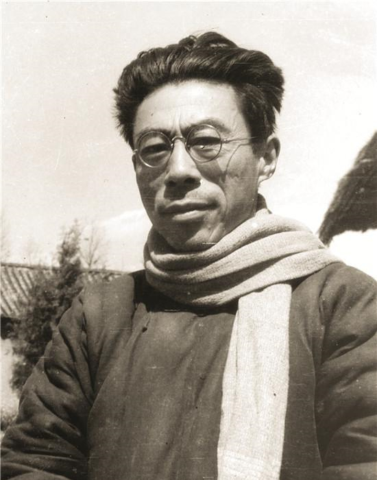 闻一多一首现代诗,白话文写古体诗,句句狂怼,却成新文学里程碑|死水|闻一多|新文学|现代诗|古体诗_新浪新闻