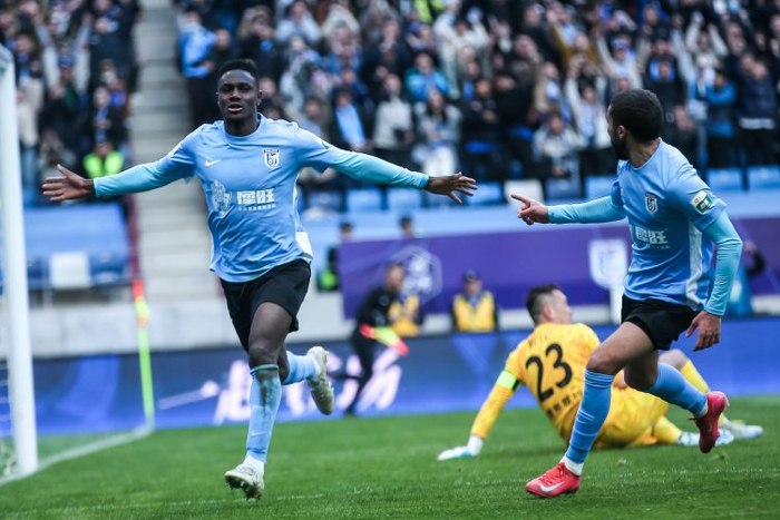 再遇熟悉的陌生人，申花和马莱莱都憋了一口气