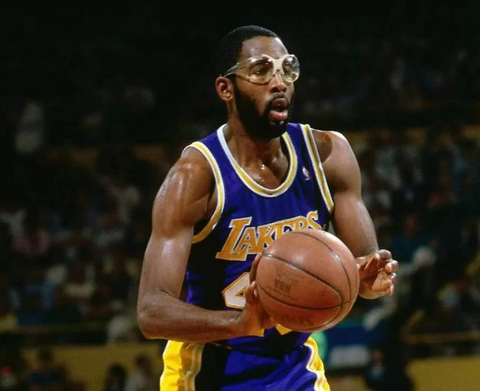 为何埃尔金贝勒8进总决赛都失败,生不逢时是最大因素|埃尔金贝勒|贝勒