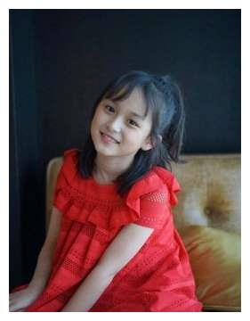 小芈月9岁了刘楚恬背书包上小学肉肉脸消失飘仙女气