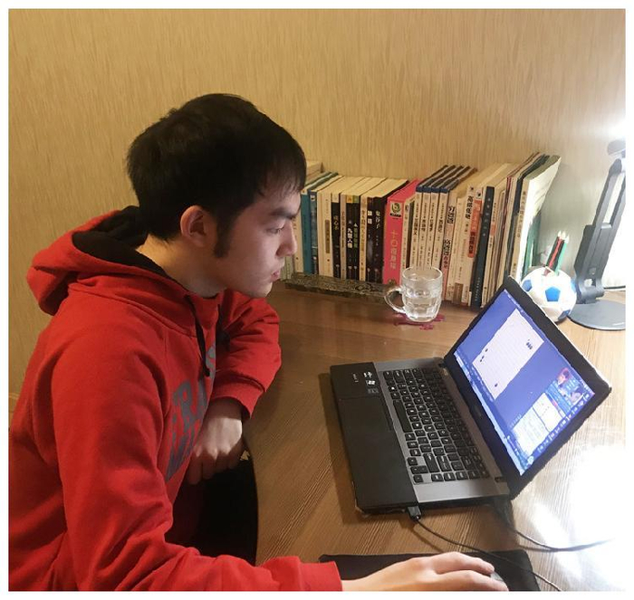 李轩豪在比赛中（资料图）