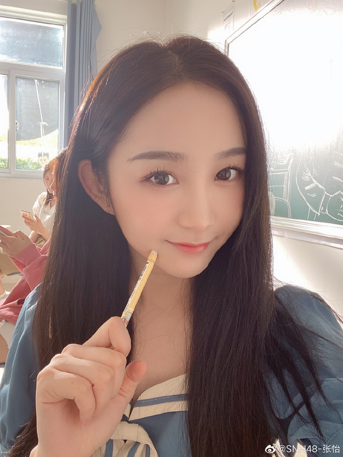 美少女SNH48-张怡迷人自拍写真美照好可爱