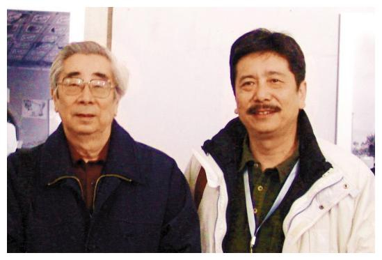 鲁迅之孙周令飞:长相性格都酷似爷爷,为何一度靠卖爆米花为生?