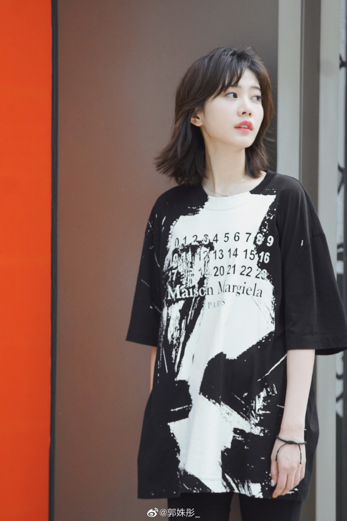 美女演员郭姝彤迷人可爱写真美照