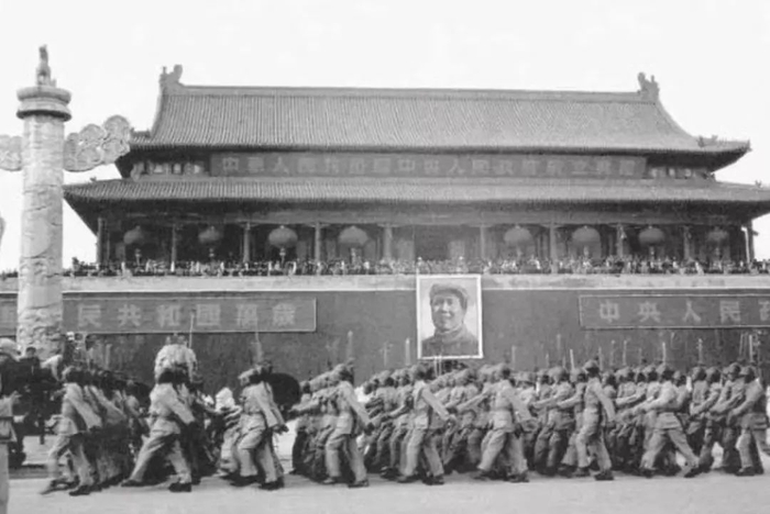 70张老照片回顾1949年开国大典前后的历史画面,部分照片首次公开_新浪新闻