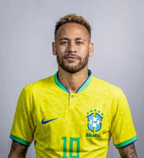 不装了，内马尔突爆争议言论！施压安帅，球迷：还是别耽误队友了