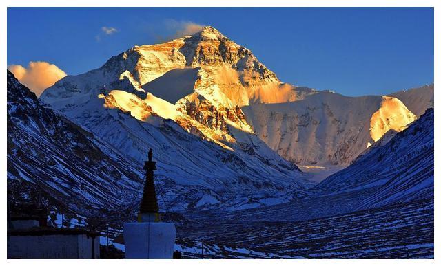 珠峰高程测量登山队成功登顶，普通游客无法登顶，也欣赏珠峰的美