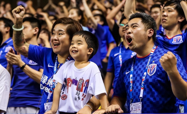 上港成绩更好上海申花球迷为何不转投呢球迷文化的作用