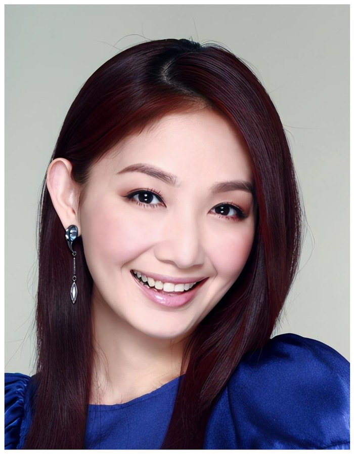 小幺哥在一次活动中认识到了刘婧,就对刘婧一见钟情,并对此展开追求