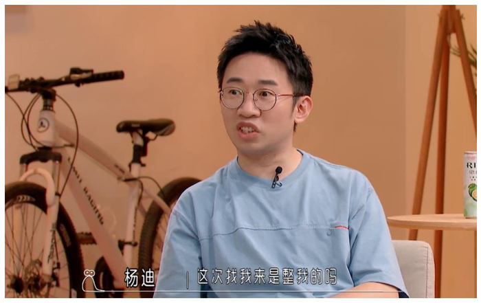 《我要这样生活》热播，小鬼和好友体验机长，陈乔恩做饭秀恩爱