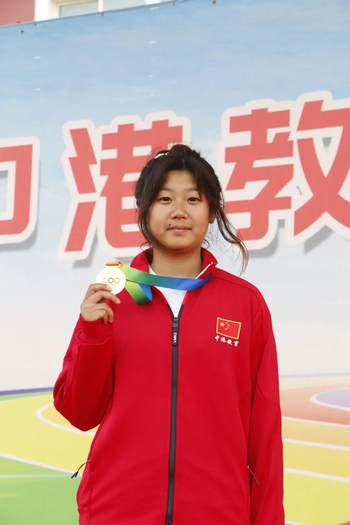 大连中港通关职业技术学校驰骋赛场喜获佳绩