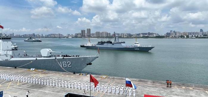 近日,中俄两国在中国南海展开了名为海上联合