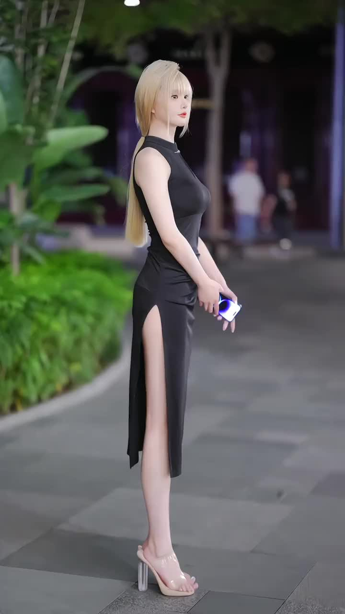 长发大长腿美女