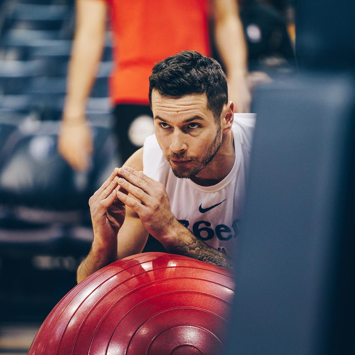 06年11号秀jj雷迪克生涯128分三分率415优秀的三分射手