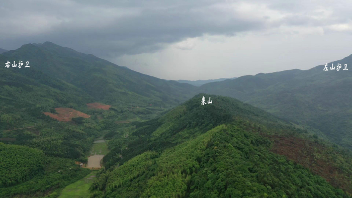 湖南回龙山上好风水,老蚌吐珠形