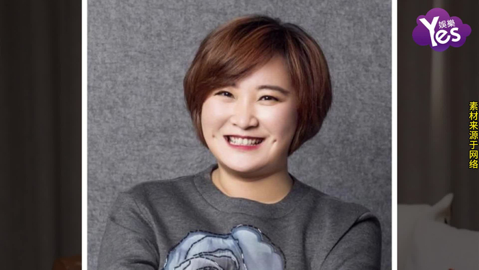 贾玲拍戏怕打扰群众上门发礼物送大米现金券贴心又实用