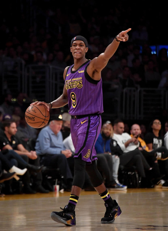 06年21号秀隆多2届nba总冠军4届全明星生涯98分79次助攻