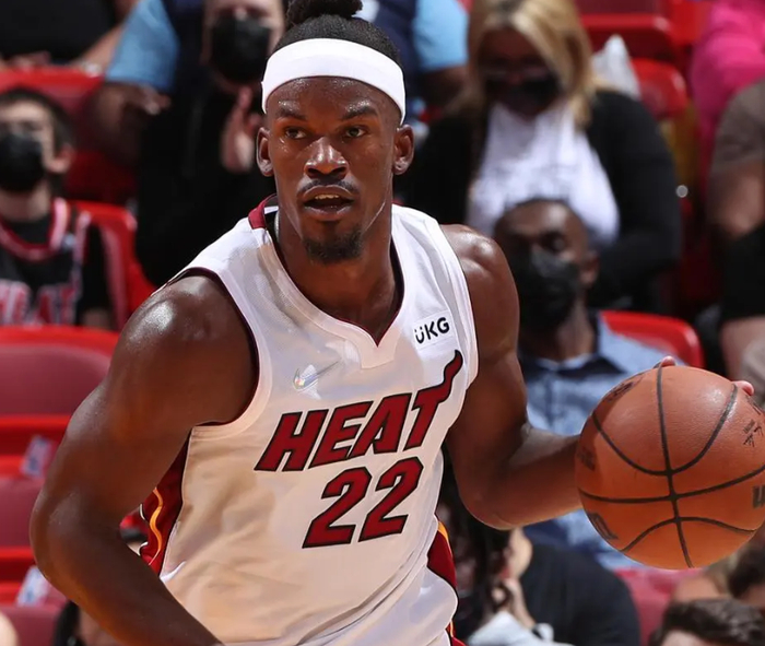 巴特勒率热火主场出击对决字母哥领衔雄鹿锋线群