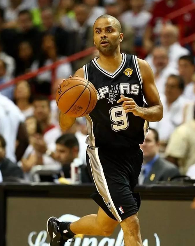 帕克为何生涯末期离开了马刺队当年差点被交易走换基德