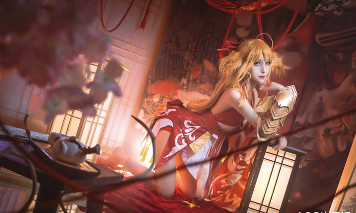 狐妖涂山红红cos脚踝铃铛叮铃响娇嗔侧抬腿偷走你的心