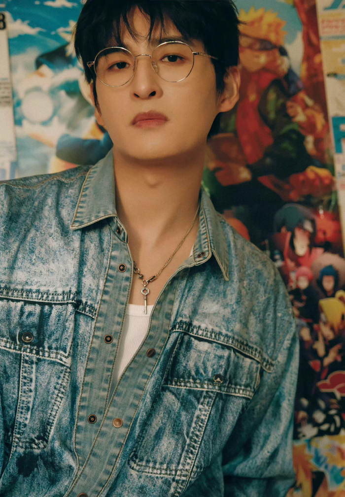 张远个性写真牛仔套装复古时尚进入动漫世界