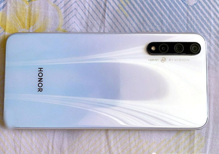 1499入手的荣耀20s如今用了半年体验真舒服太香了