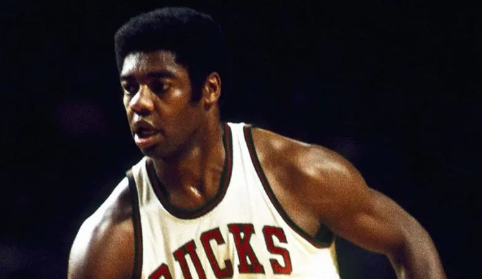 罗伯特森|超级巨星|赛季_新浪新闻