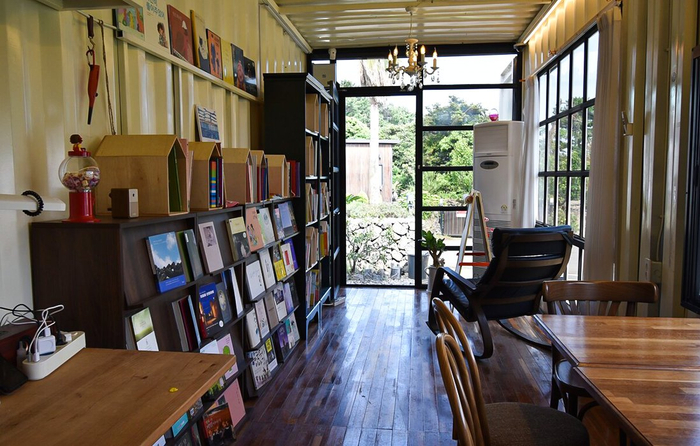 享受阅读时光集装箱休闲书屋