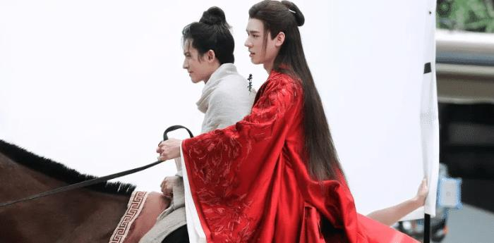 山河令 温客行 周子舒 龚俊 张哲瀚 橘子皮 栀子花 山河令》6大隐藏细节糖：周子舒口是心非，温客行敏感自卑_搜狐网