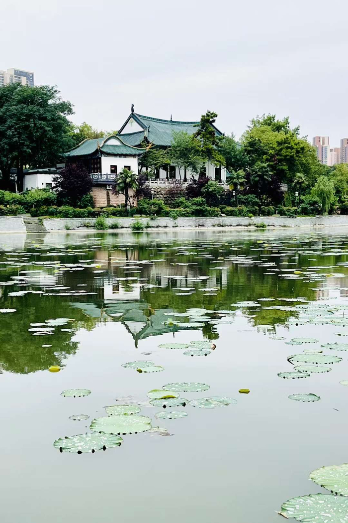 江山美,烟雨遥(武汉古琴台景区)