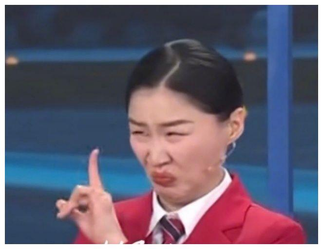 2020年春晚上,那个把五官扭到变形的金靖,只是"非专业"演员?