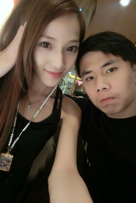 随着离婚消息的传出,蒿俊闵的新恋情也随之曝光.