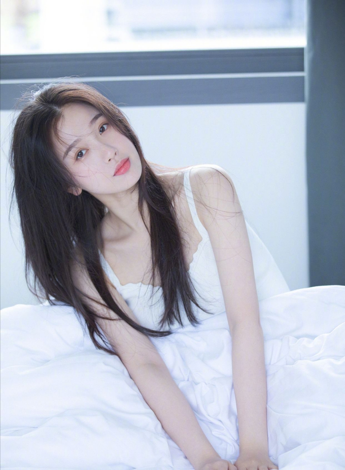"青春有你2"虞书欣精美壁纸