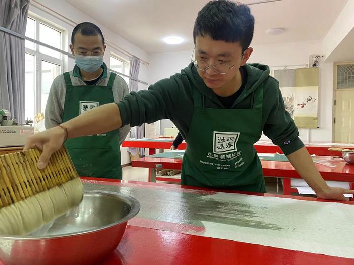 现代书画装裱机装裱字画款式分类