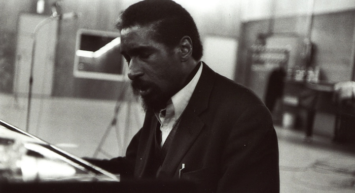 独立厂牌ecm:当音乐中的美丽被捕捉时,也可以被看见