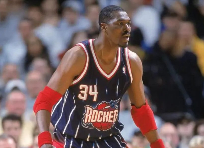 大梦奥拉朱旺为何是火箭队史第一人哈登姚明麦迪都不及他