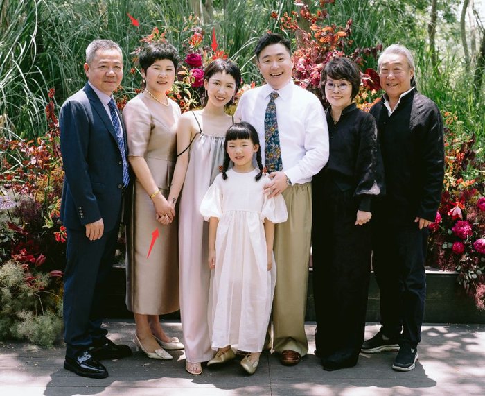 郝劭文林宁瑞大婚,好兄弟释小龙担任伴郎,新娘着装被指像睡衣