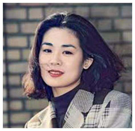 《牧马人》女主丛珊，爆红后遭人妒忌无奈出国，如今过得怎样？|朱时茂|谢晋|李秀芝_新浪新闻